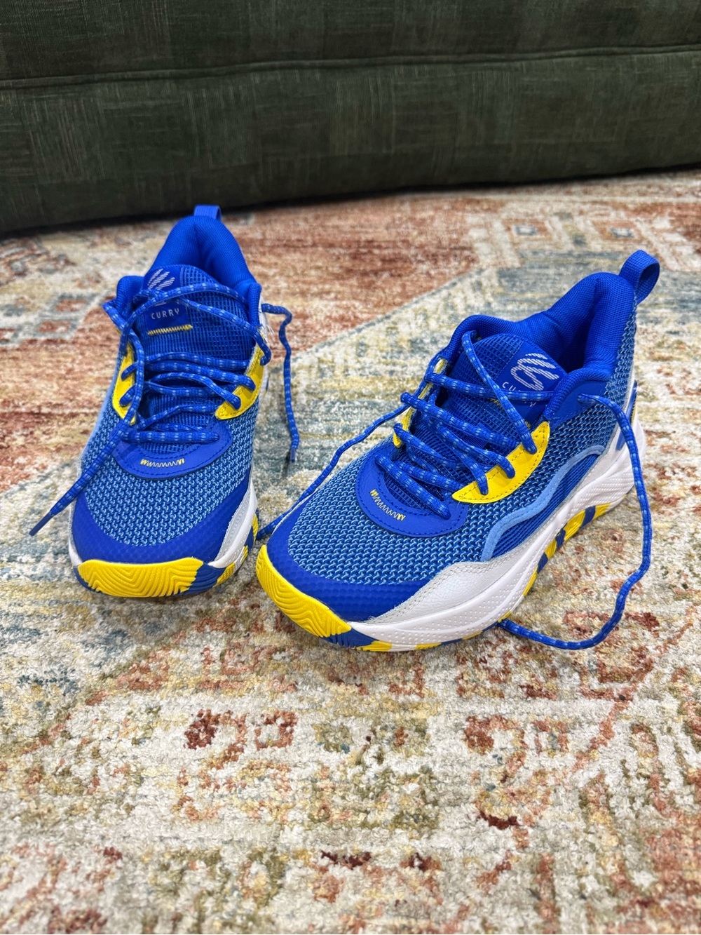 Curry basketball shoes